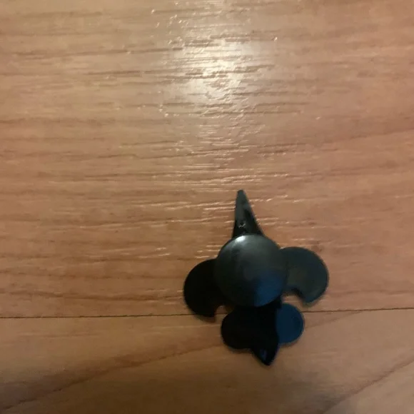 One Piece New Orleans Saints Football Sports Shoe Charm - Picture 2 of 2